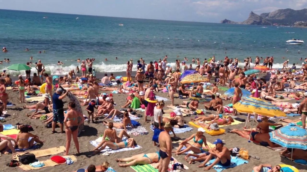 Крымские пляжи: когда начинать пляжный сезон?